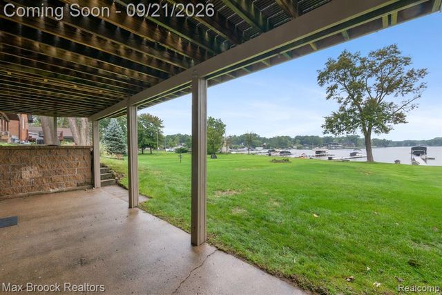4151 Bluebird Drive, Commerce Twp, MI 48382