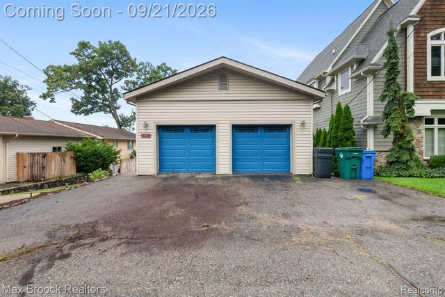 4151 Bluebird Drive, Commerce Twp, MI 48382