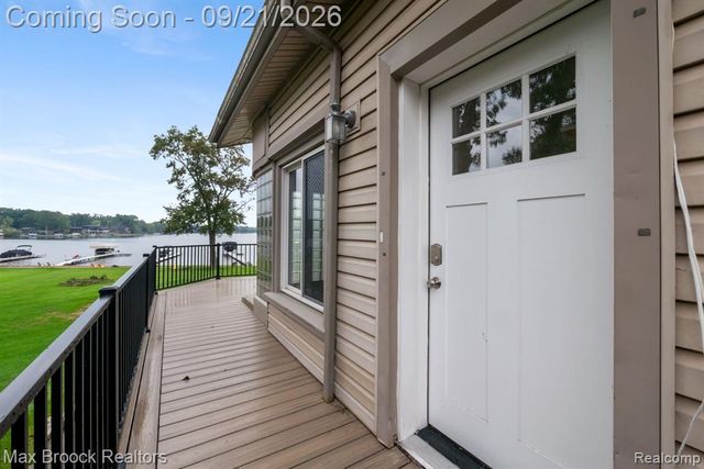4151 Bluebird Drive, Commerce Twp, MI 48382