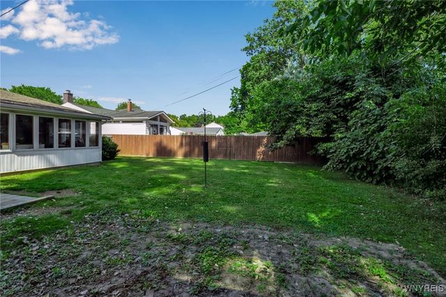 65 Sweet Briar Road, Tonawanda, NY 14150