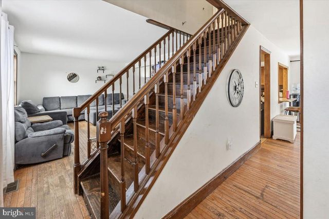 2414 CHURCH RD, Cinnaminson, NJ 08077