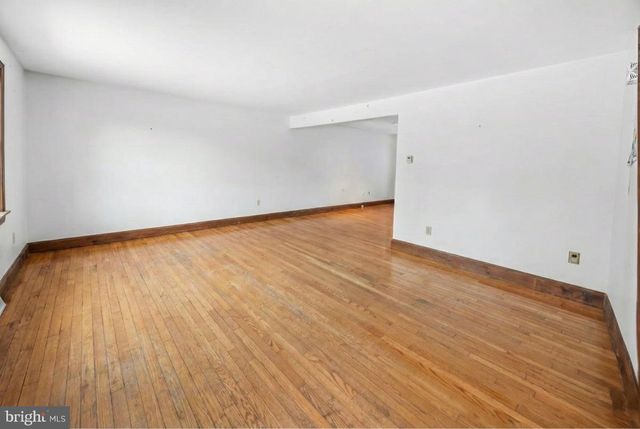 2414 CHURCH RD, Cinnaminson, NJ 08077