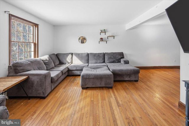 2414 CHURCH RD, Cinnaminson, NJ 08077