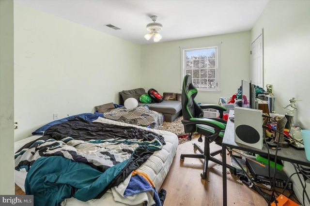 2414 CHURCH RD, Cinnaminson, NJ 08077