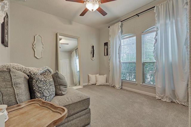 204 Forest Peak Way, Montgomery, TX 77316