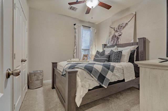 204 Forest Peak Way, Montgomery, TX 77316