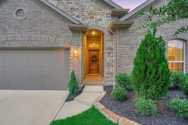 204 Forest Peak Way, Montgomery, TX 77316