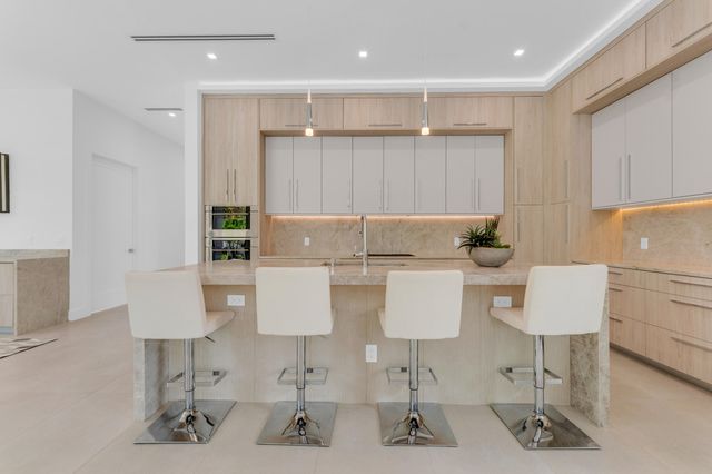 235 NE 11th Street, Delray Beach, FL 33444