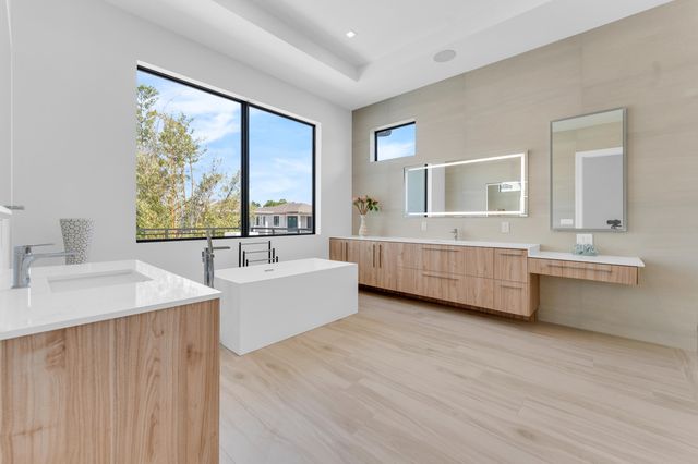 235 NE 11th Street, Delray Beach, FL 33444