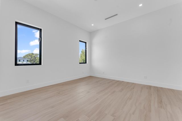 235 NE 11th Street, Delray Beach, FL 33444