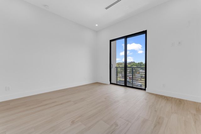 235 NE 11th Street, Delray Beach, FL 33444