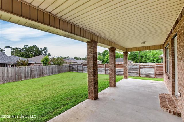9827 Kalae Street, Diamondhead, MS 39525