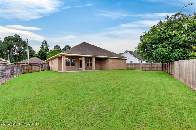 9827 Kalae Street, Diamondhead, MS 39525