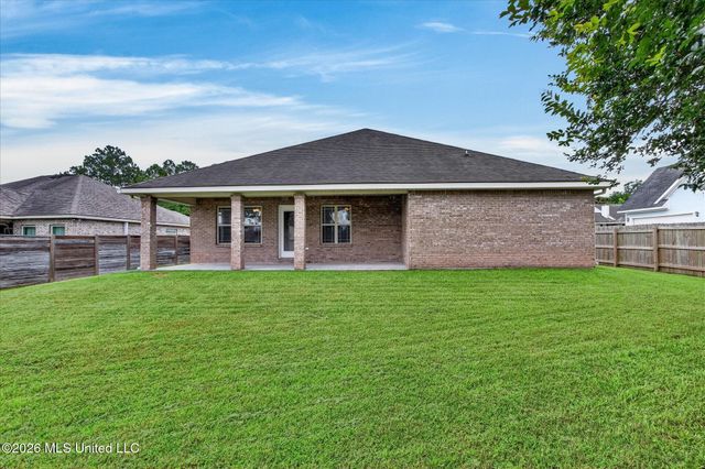 9827 Kalae Street, Diamondhead, MS 39525