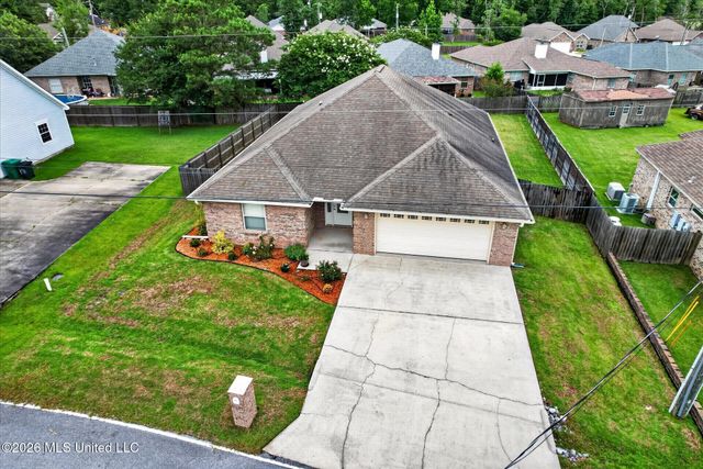 9827 Kalae Street, Diamondhead, MS 39525