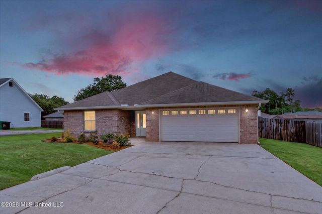 9827 Kalae Street, Diamondhead, MS 39525