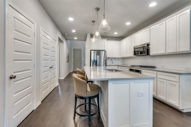 5857 Coleman Street, Westworth Village, TX 76114