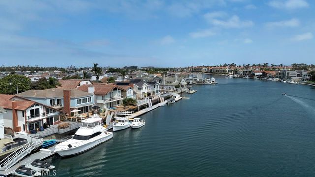 2320 Jamestown Lane, Oxnard, CA 93035