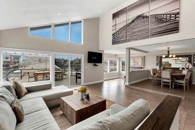 2320 Jamestown Lane, Oxnard, CA 93035