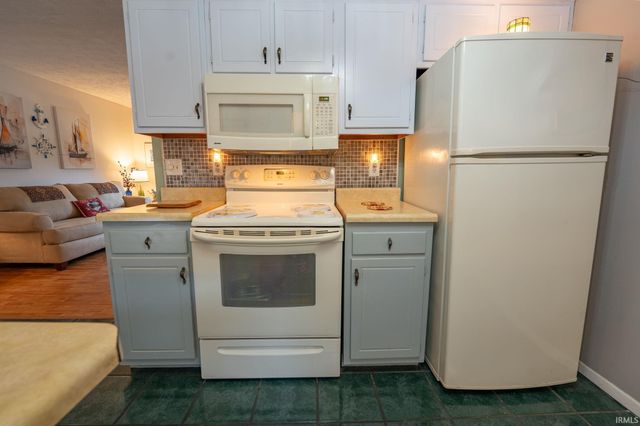 315 N Chandler Drive, Ellettsville, IN 47429