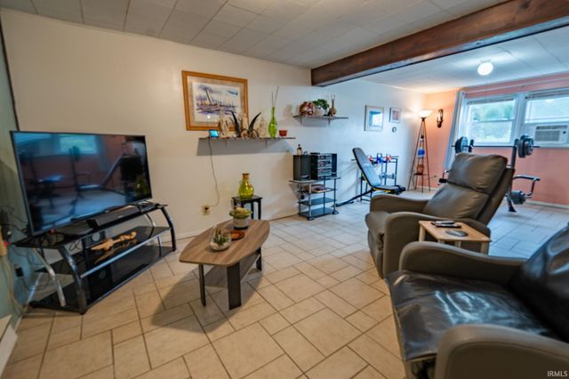 315 N Chandler Drive, Ellettsville, IN 47429
