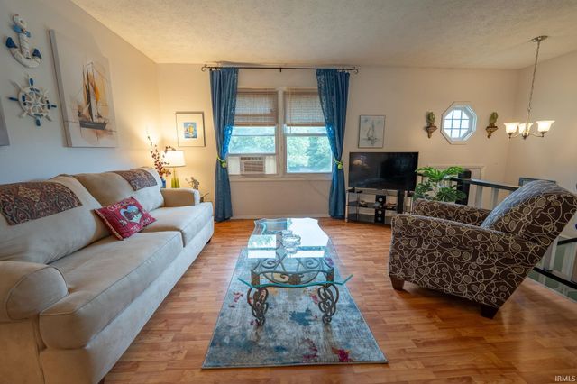 315 N Chandler Drive, Ellettsville, IN 47429