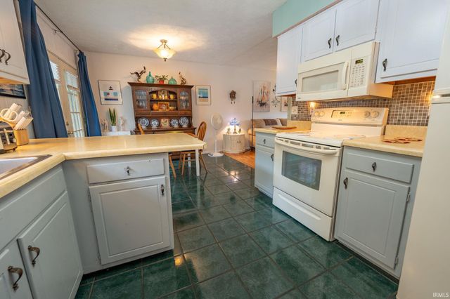 315 N Chandler Drive, Ellettsville, IN 47429