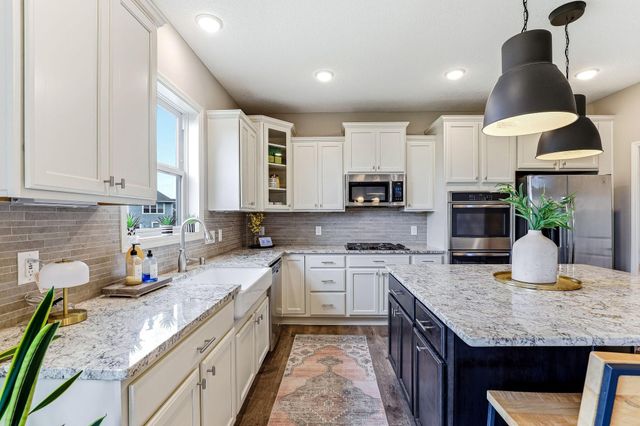 4848 Ashton Curve, Woodbury, MN 55129