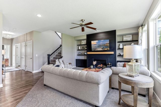 4848 Ashton Curve, Woodbury, MN 55129