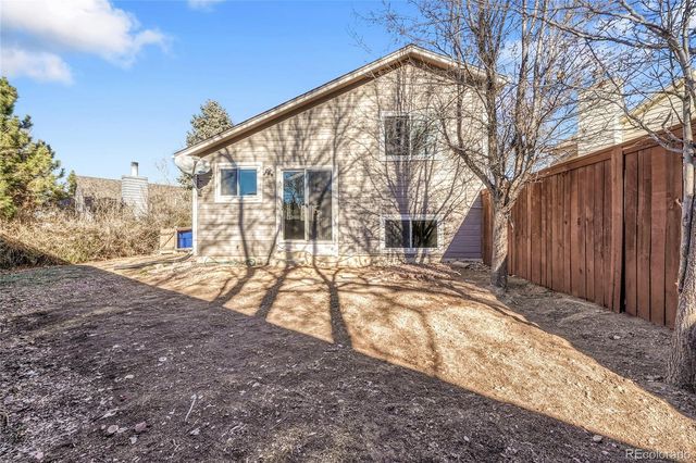 523 Chiswick Circle, Littleton, CO 80126