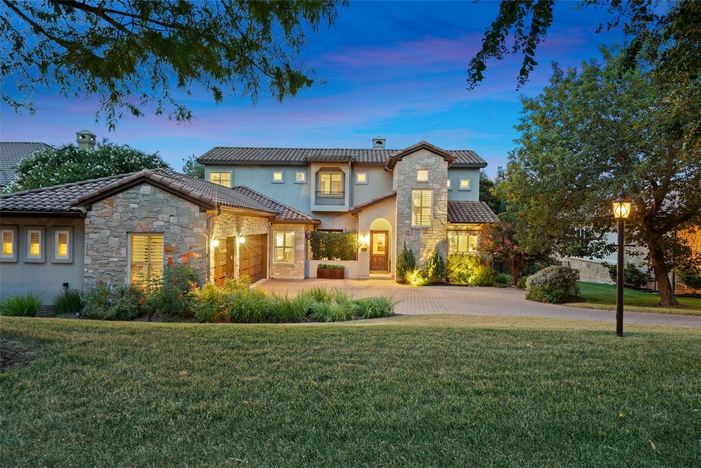 216 Golden Bear DR, Lakeway, TX 78738