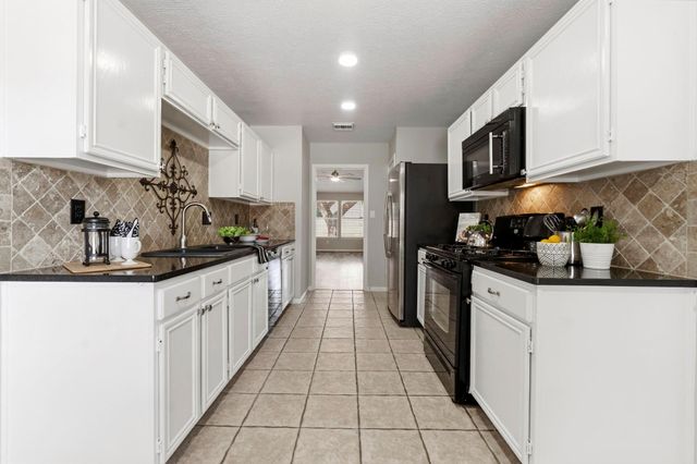 19727 Waverly Park Lane, Spring, TX 77379