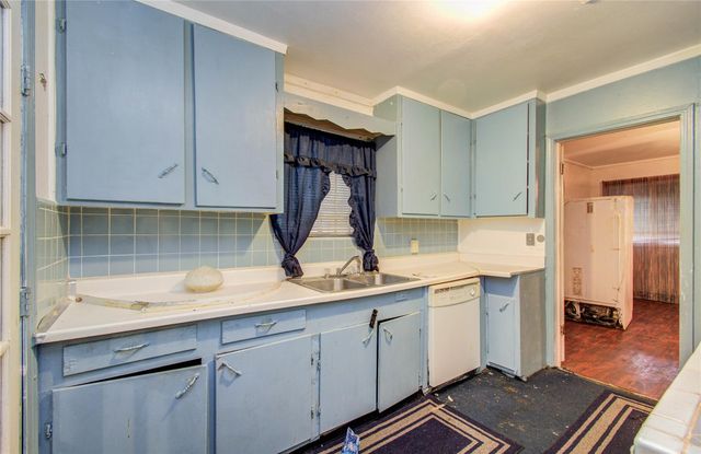 5007 Edfield Street, Houston, TX 77033