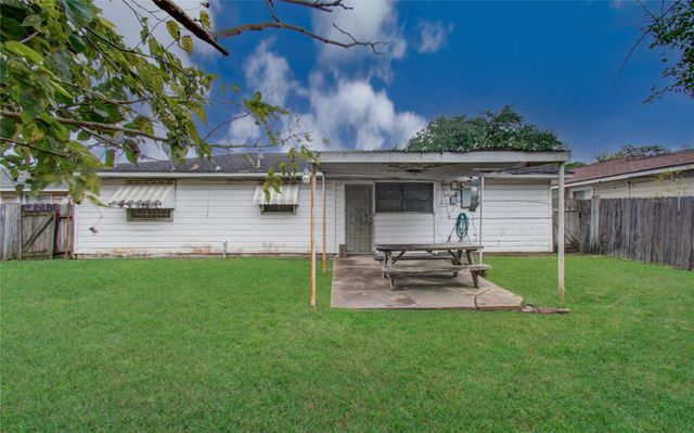 5007 Edfield Street, Houston, TX 77033