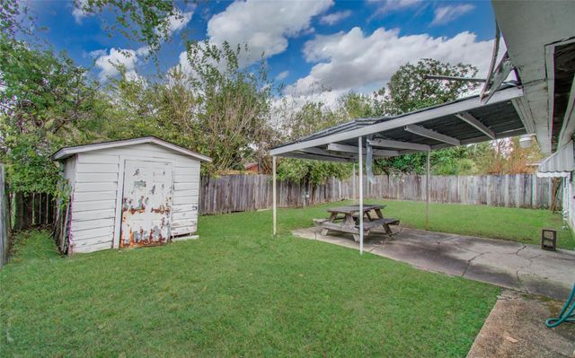 5007 Edfield Street, Houston, TX 77033