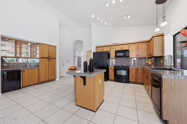 1531 W SHERRI Drive, Gilbert, AZ 85233