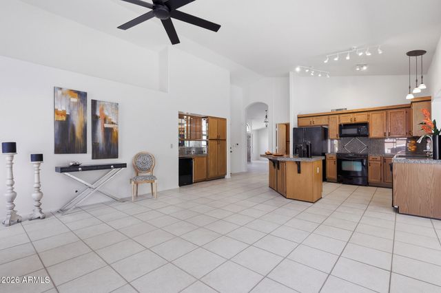 1531 W SHERRI Drive, Gilbert, AZ 85233