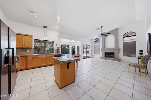 1531 W SHERRI Drive, Gilbert, AZ 85233