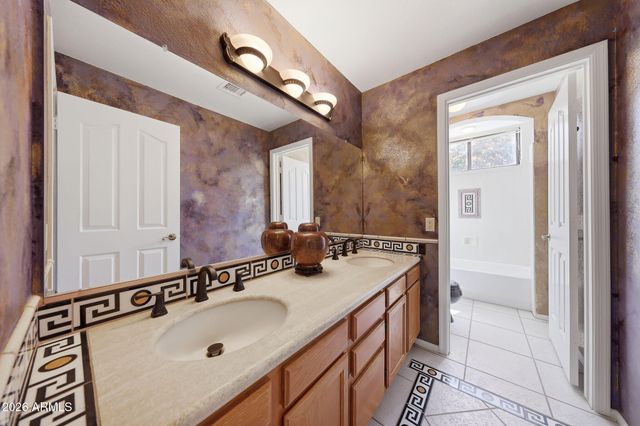 1531 W SHERRI Drive, Gilbert, AZ 85233