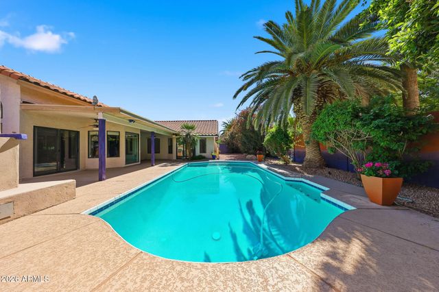 1531 W SHERRI Drive, Gilbert, AZ 85233