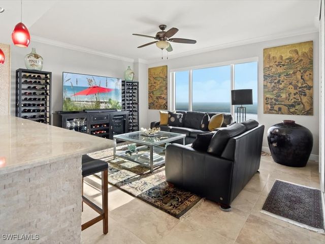 1050 Borghese LN 1404, Naples, FL 34114