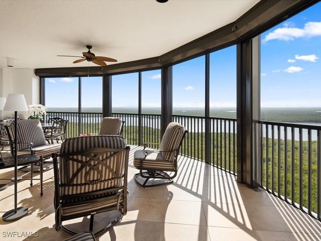 1050 Borghese LN 1404, Naples, FL 34114