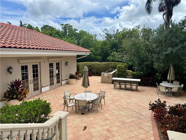 1050 Borghese LN 1404, Naples, FL 34114