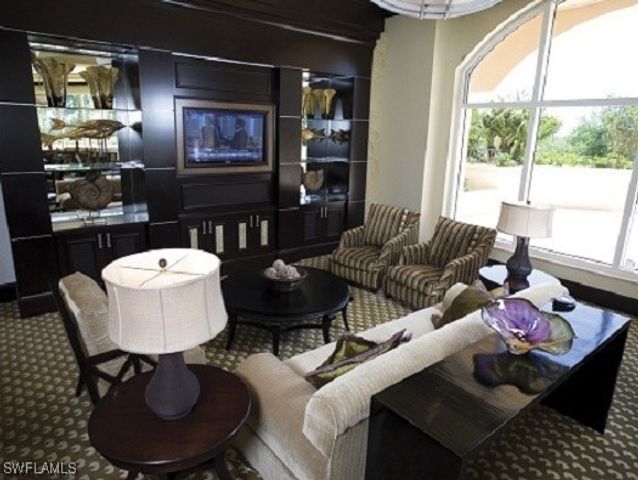 1050 Borghese LN 1404, Naples, FL 34114