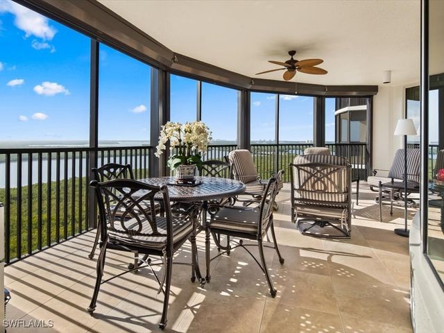 1050 Borghese LN 1404, Naples, FL 34114
