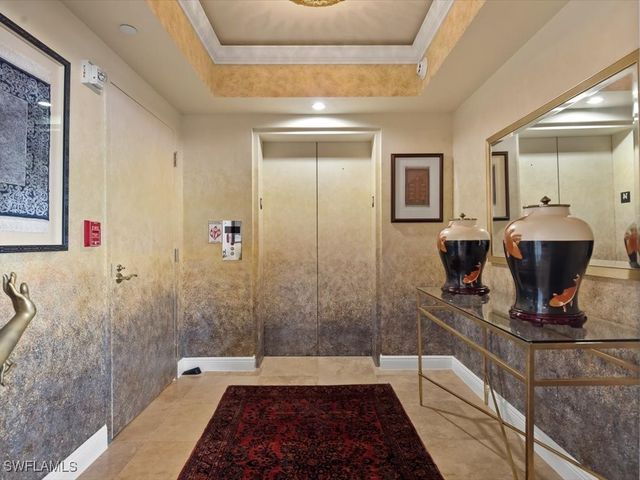 1050 Borghese LN 1404, Naples, FL 34114