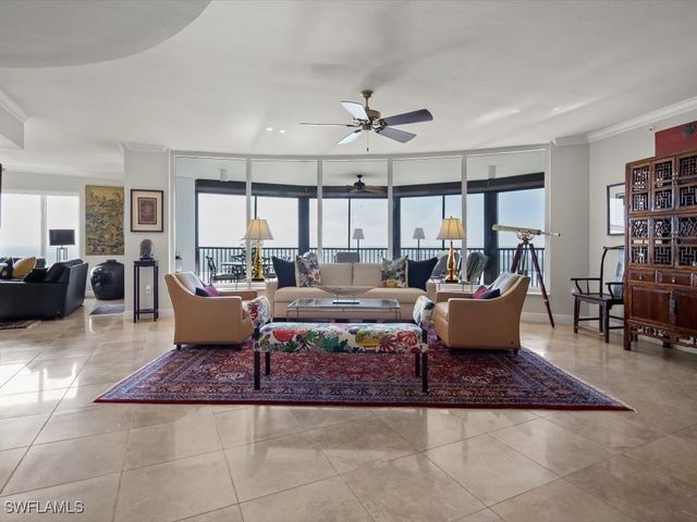 1050 Borghese LN 1404, Naples, FL 34114
