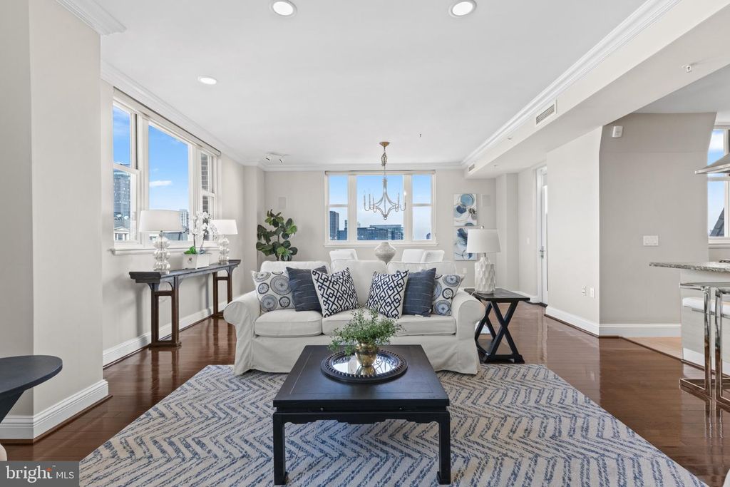 Image 14 of property listing at 801 KEY HWY #P-62, Baltimore, MD 21230