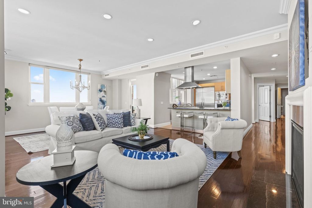 Image 15 of property listing at 801 KEY HWY #P-62, Baltimore, MD 21230