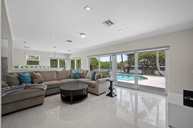2259 Ibis Isle Road E, Palm Beach, FL 33480
